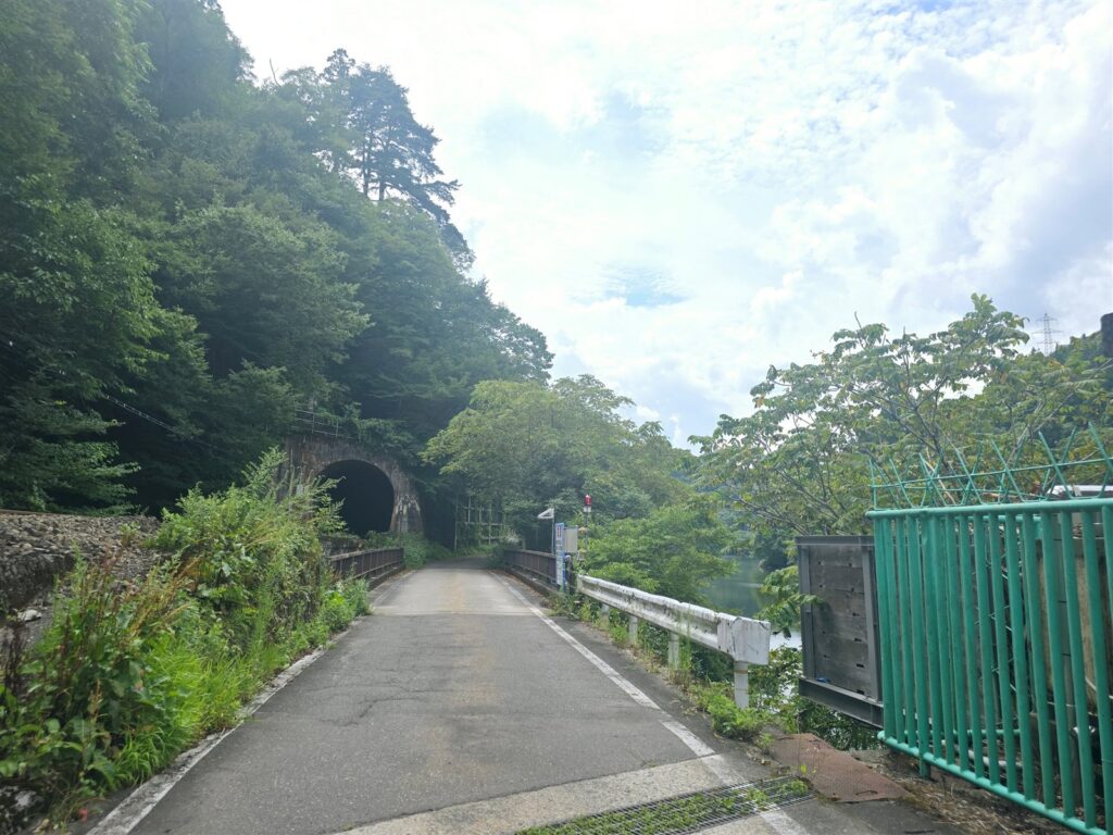 土砂崩れ警報回転灯