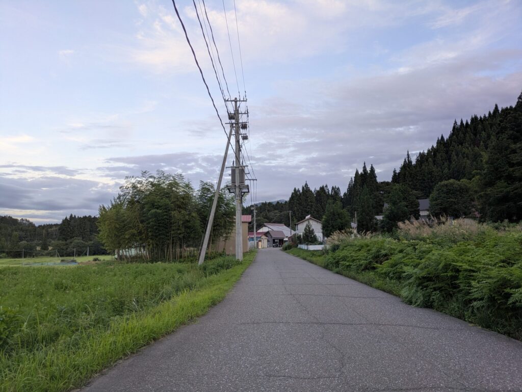 252号線から約6.6km付近、大栗山網前地区